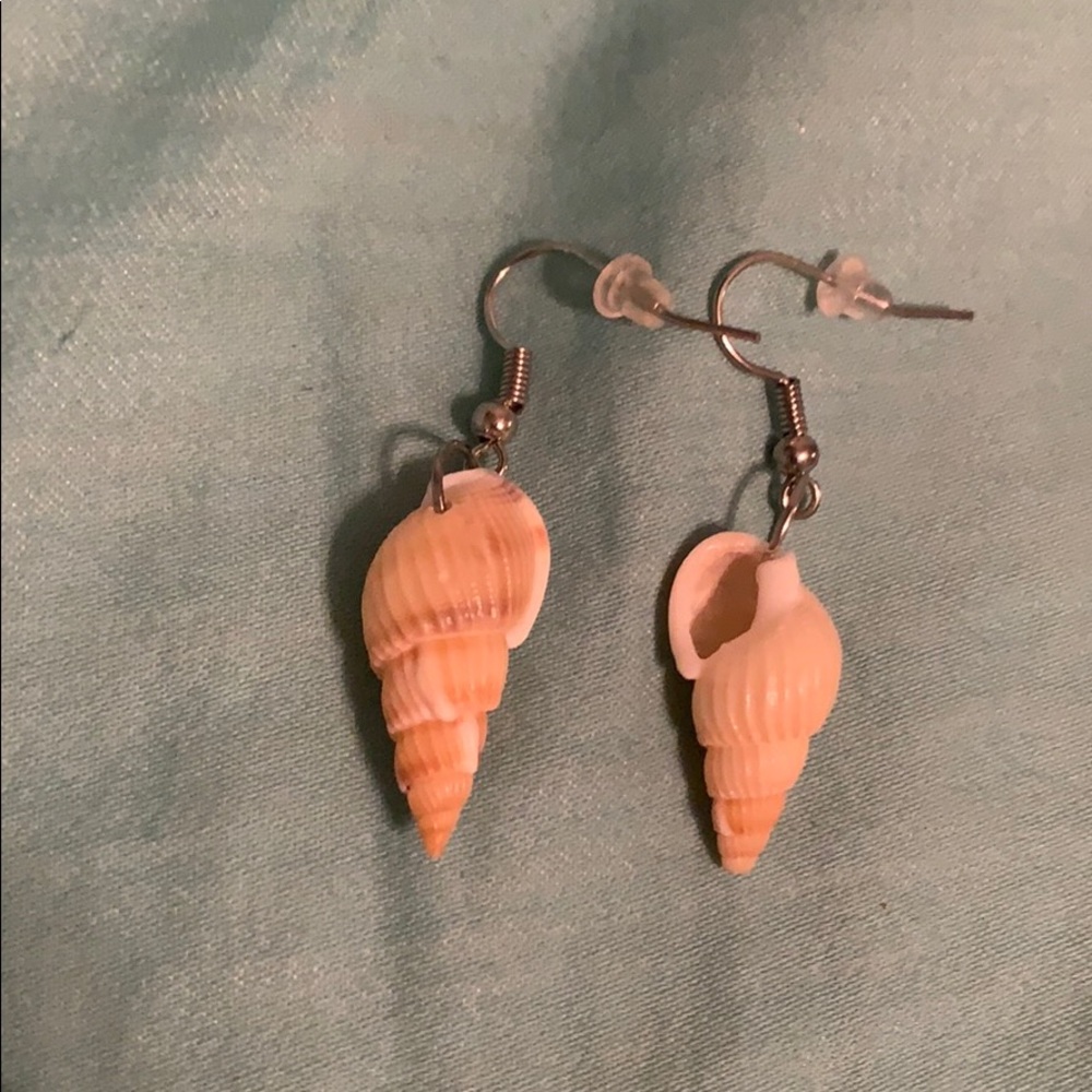 She’ll earrings - Picture 2 of 2